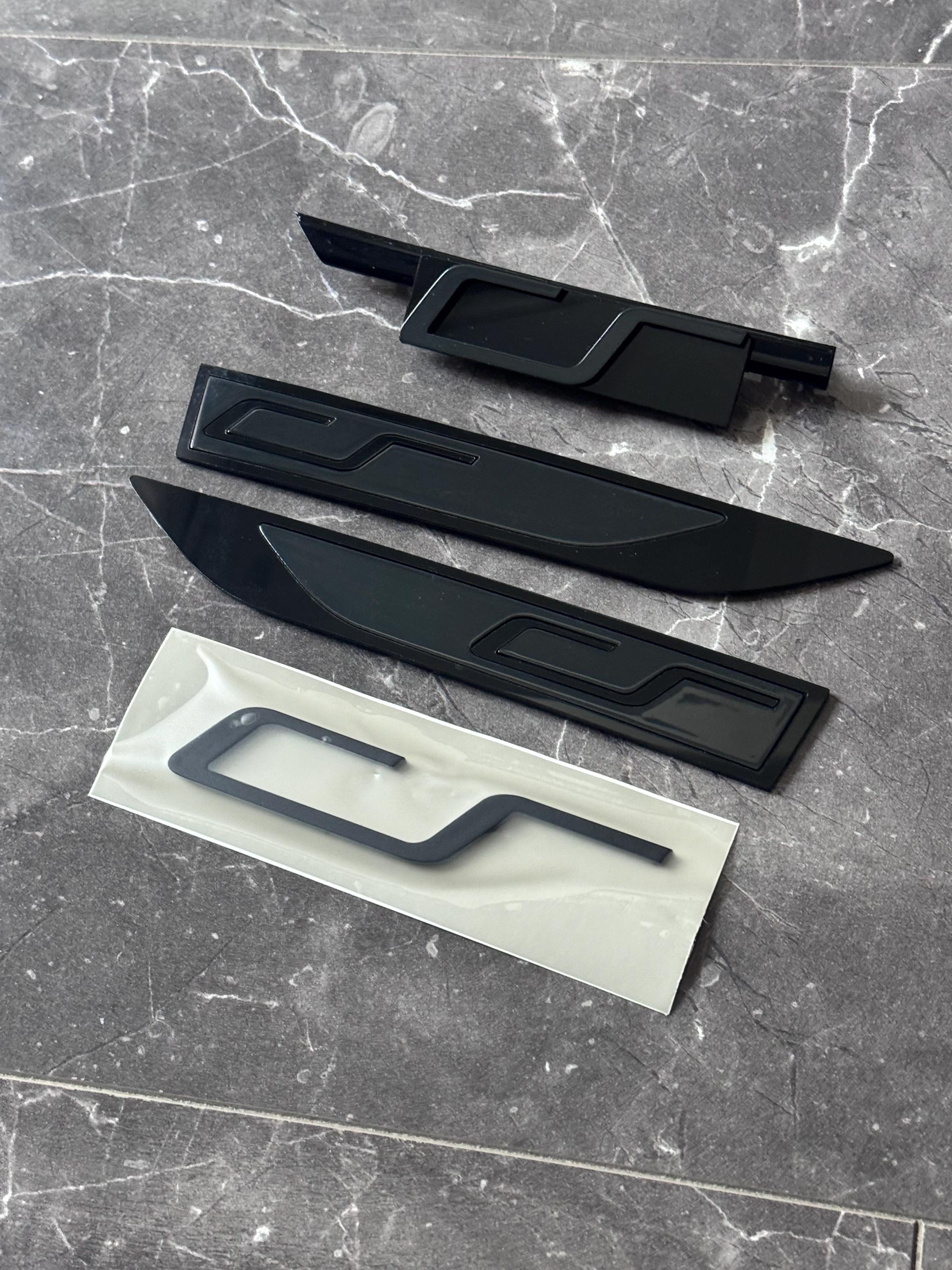 VW Golf 8 GTI Clubsport  Emblem Set (kundenspezifische Anfertigung in verschiedenen Farben möglich)