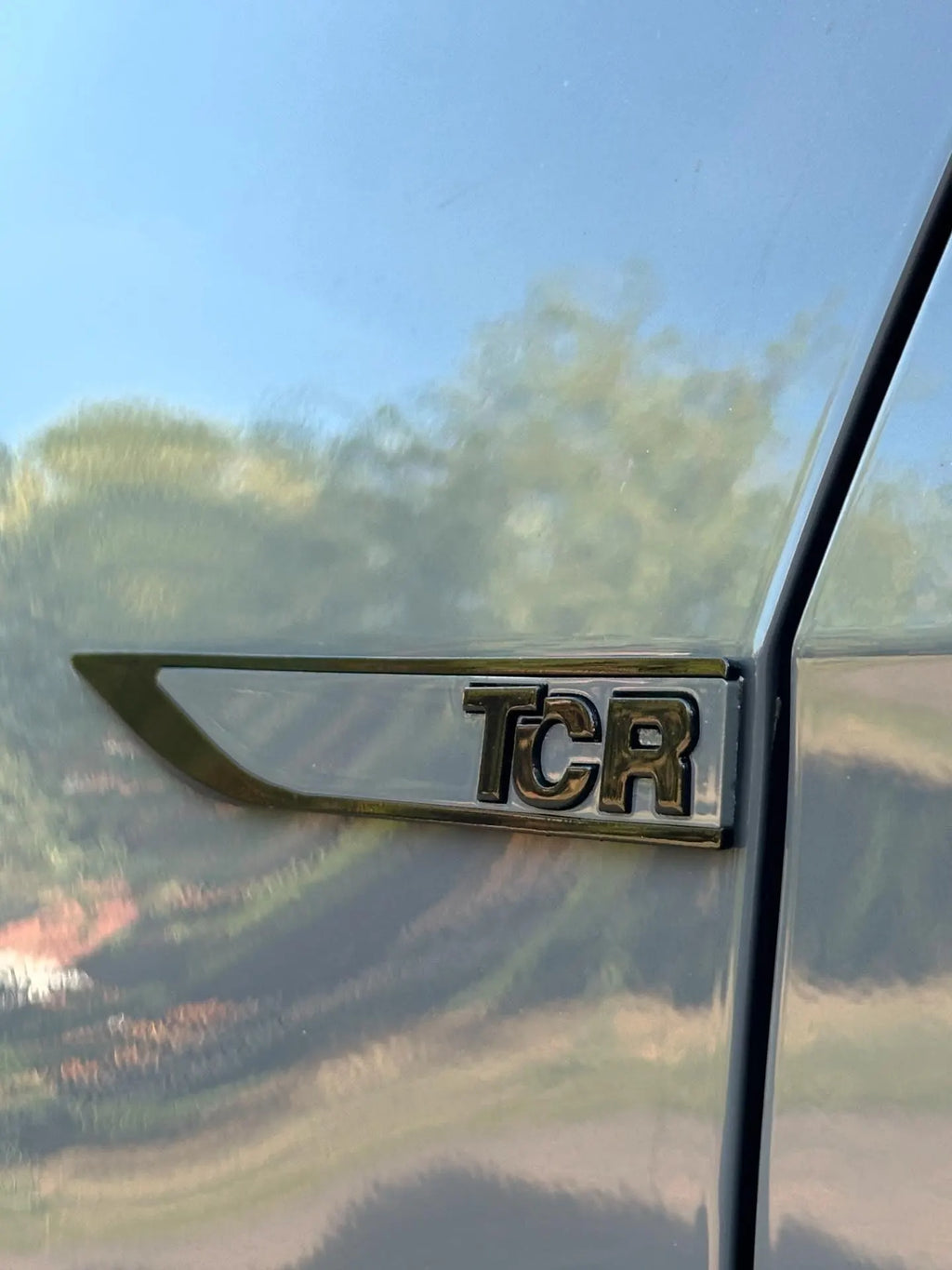 VW Golf 7 GTI TCR Seite Emblem Set in Pure Grey / Piano Black