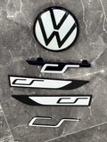 VW Golf 8 GTI Clubsport  Emblem Set in Piano Black / pure white