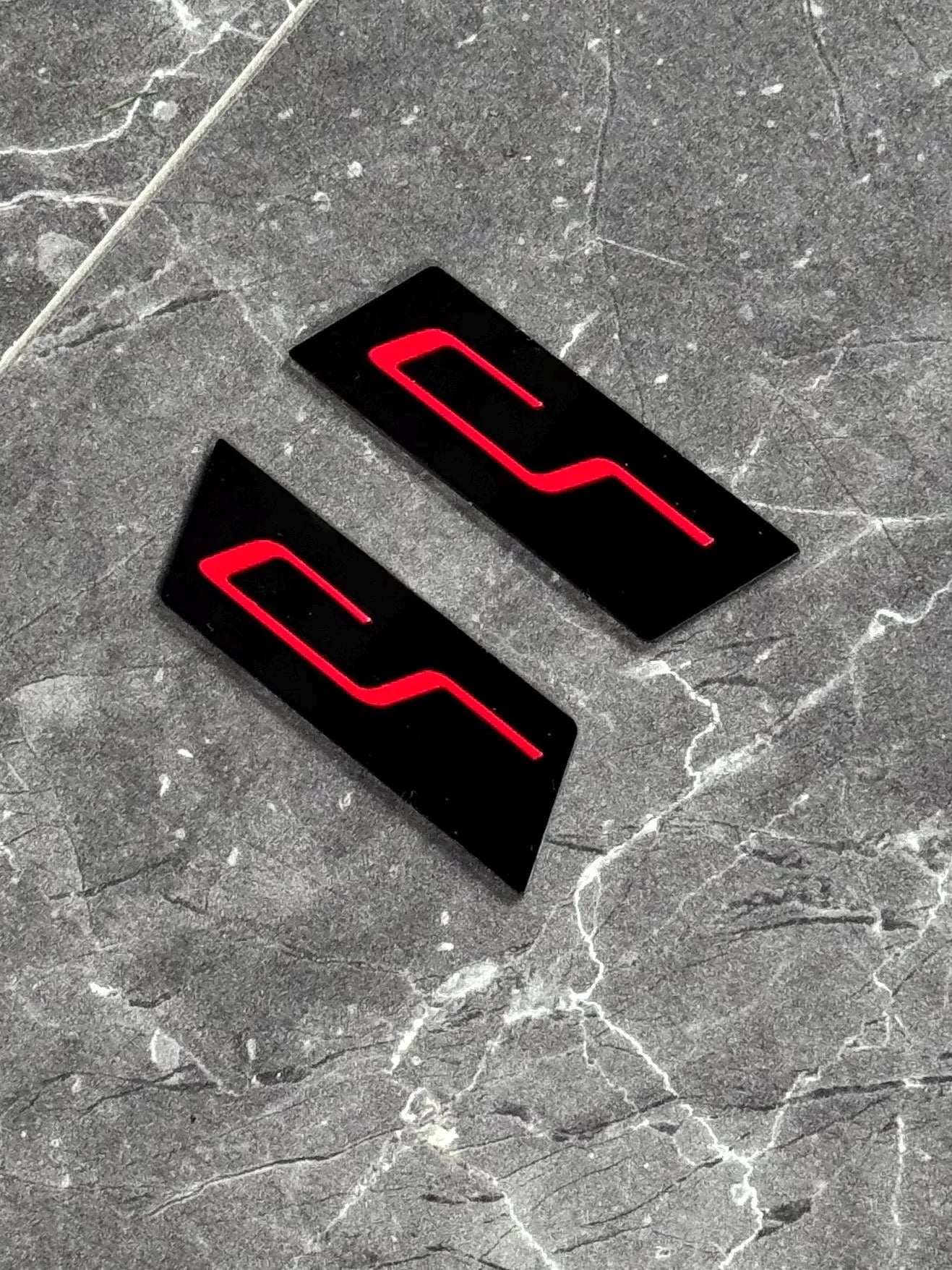 Golf 8 GTI Clubsport B-Säule Emblem, Logo Set (links/rechts)